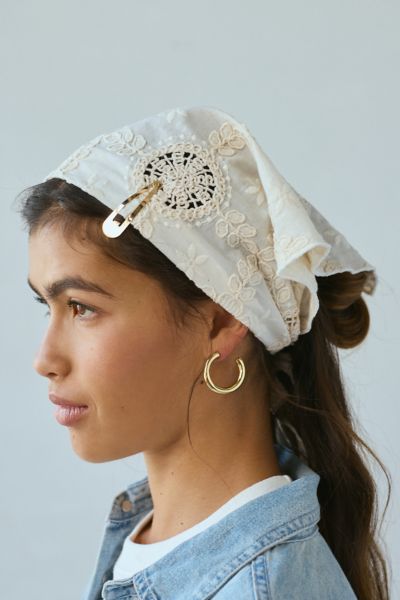Foulard Betty Floral au Crochet