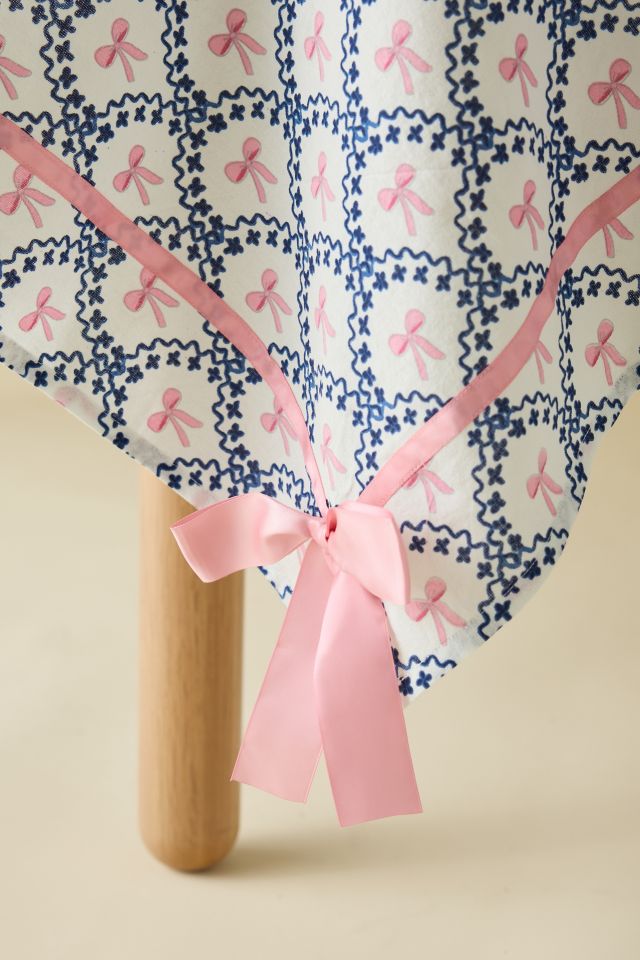 Bow Pattern Embellished Tablecloth #2