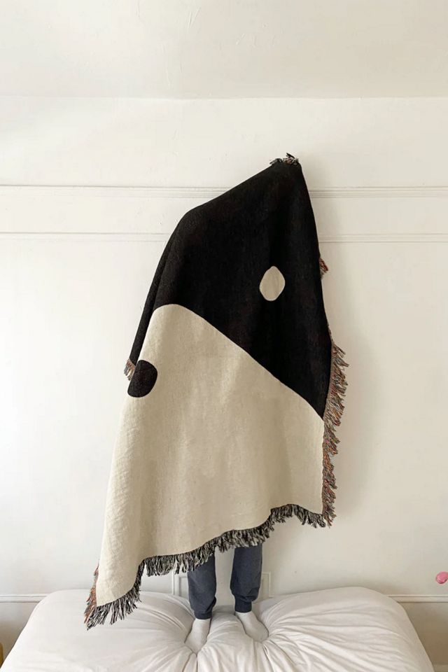 Clr Shop Yin Yang Woven Throw Blanket #4