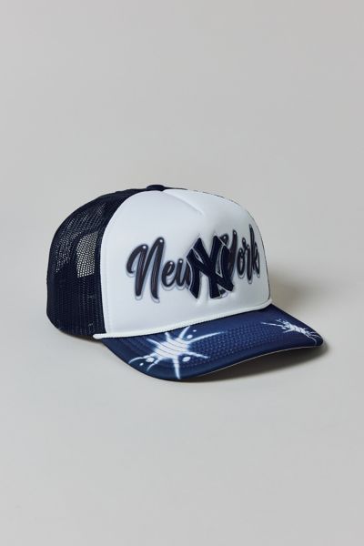 Mitchell & Ness MLB New York Yankees Airbrush Trucker Hat