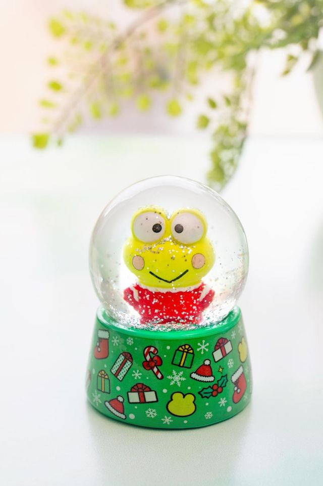 Sanrio and Friends Mini Holiday Snow Globe #1
