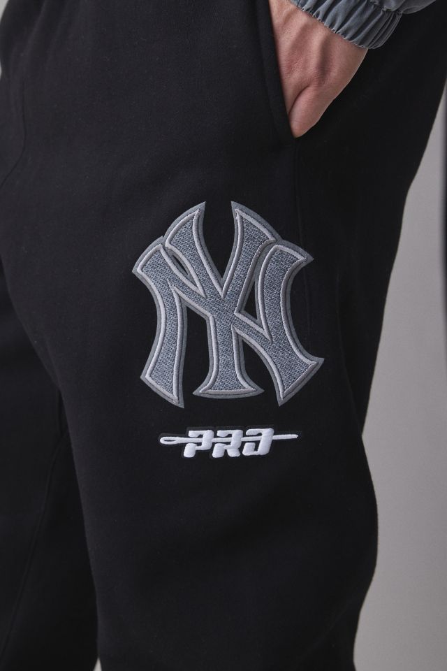 Pro Standard MLB New York Yankees Logo Sweatpant #3