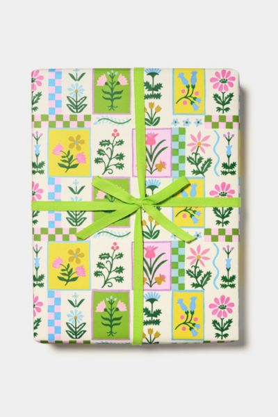Red Cap Retro Flower Wrapping Paper