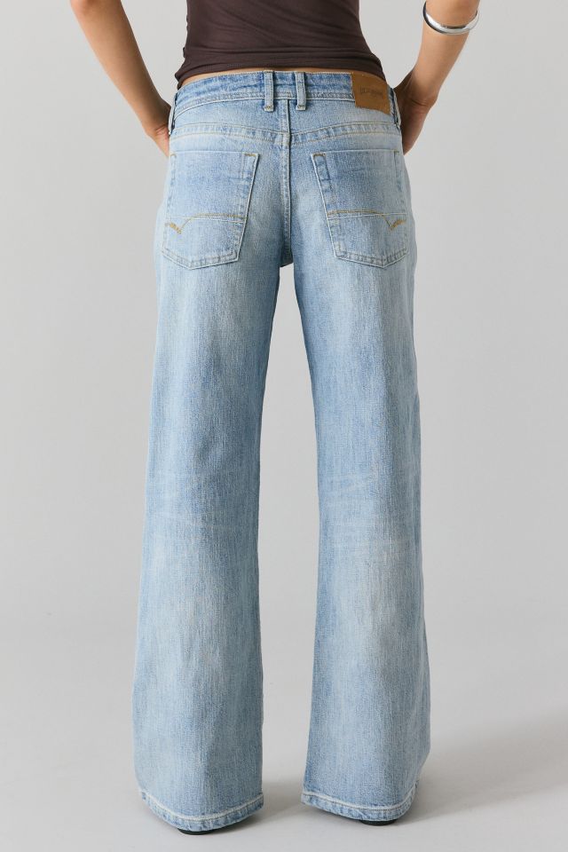 BDG Teo Relaxed Low-Rise Bootcut Jean