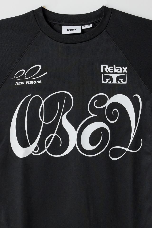 OBEY Plaza Active Raglan Tee | Urban Outfitters