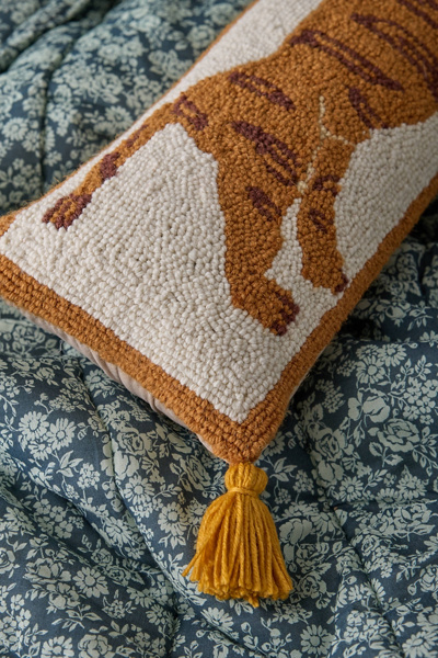 Jungalow Tiger Hook Throw Pillow - Thumbnail 2