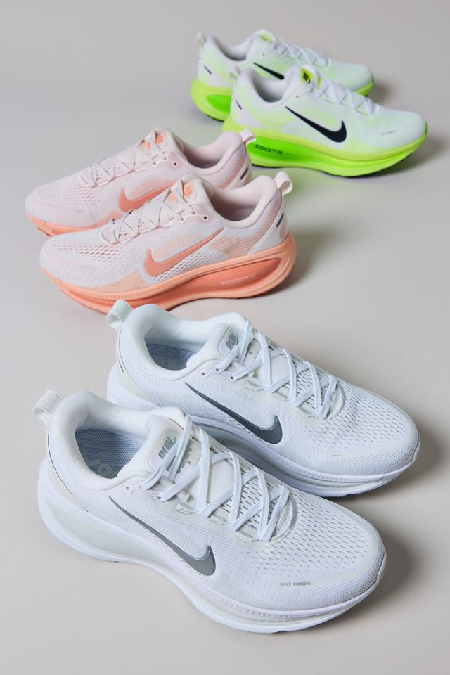 Nike Women's Vomero 18 Sneaker | Urban Outfitters