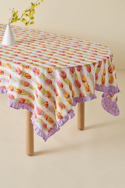 Nappe imprimée à bordure à volants