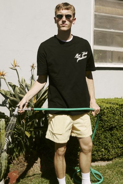 Pro Standard Uo Exclusive Mlb New York Yankees Team Logo Tee In Black, Men's At Urban Outfitters In Black