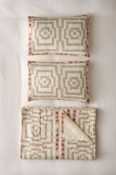 Jungalow by Justina Blakeney Hypnotic Quilt - Thumbnail 4