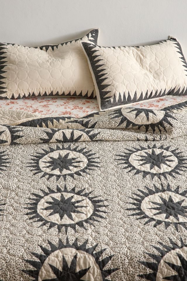 Jungalow Soleil Quilt Set