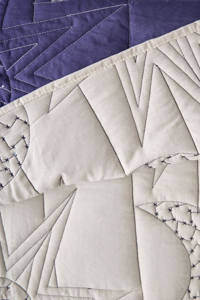 Full White Cotton Reversible Quilt Set with Graphic Detail