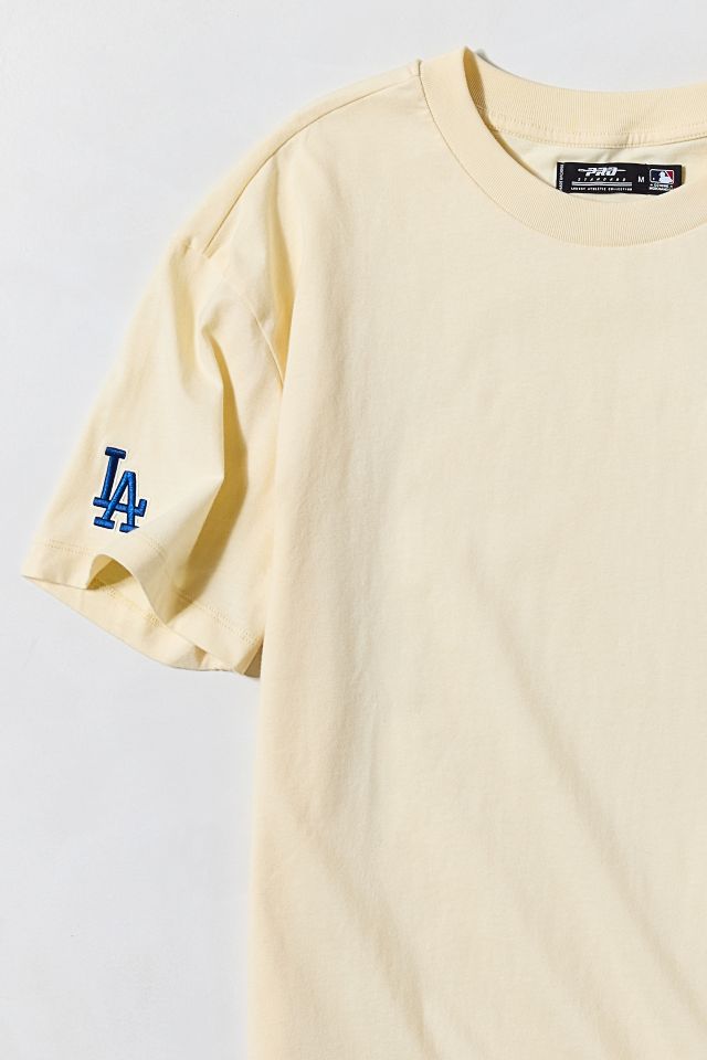 Pro Standard UO Exclusive MLB Los Angeles Dodgers Team Logo Graphic Tee