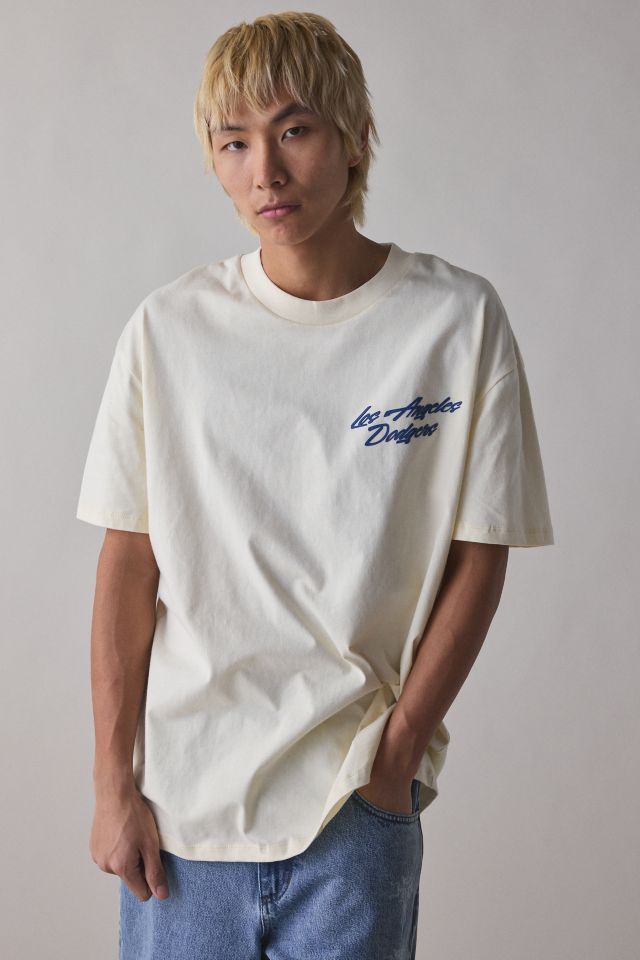 Pro Standard UO Exclusive MLB Los Angeles Dodgers Team Logo Graphic Tee