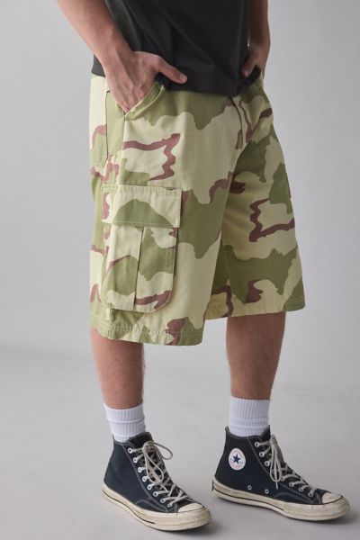 FANG NYC UO Exclusive Cargo Pocket Short | Urban Outfitters