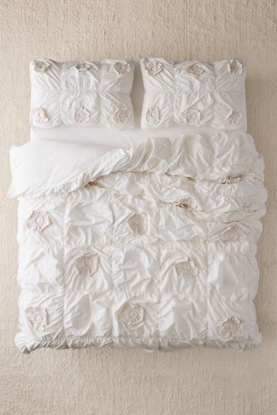 Daisy Tufted Core Sham Set