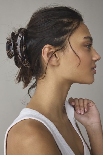 Curved Leopard Print Claw Clip