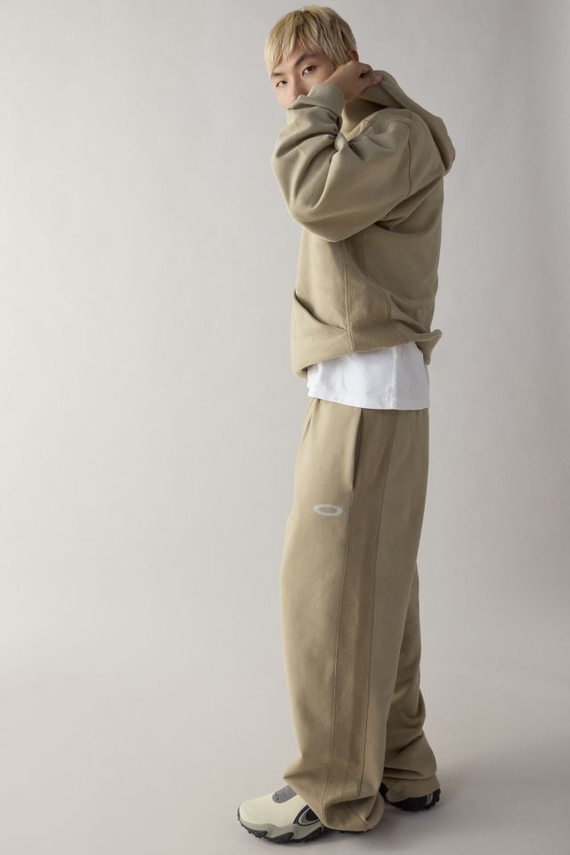 Oakley UO Exclusive Open Hem Straight Leg Sweatpant #4