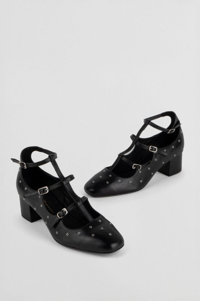 Intentionally Blank Pickle Heel #1