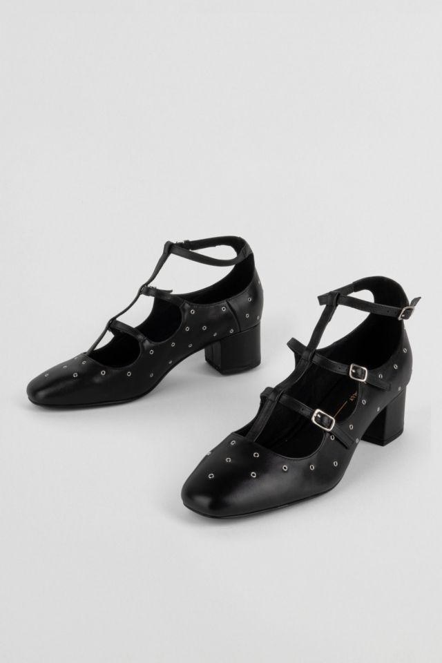 Intentionally Blank Pickle Heel #2