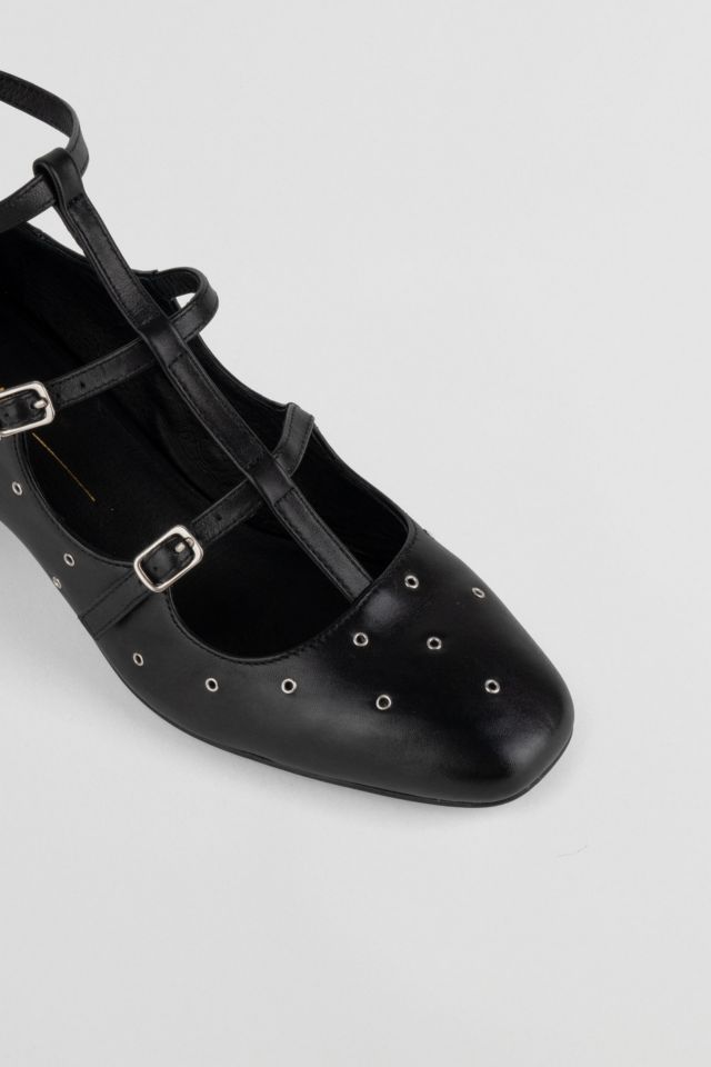 Intentionally Blank Pickle Heel #3
