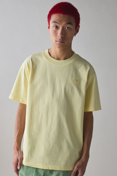 NEW BALANCE ATHLETICS COTTON RELAXED FIT TEE IN PARCHMENT, MEN'S AT URBAN OUTFITTERS 