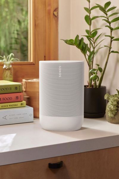 SONOS MOVE 2 PORTABLE SPEAKER IN WHITE AT URBAN OUTFITTERS 