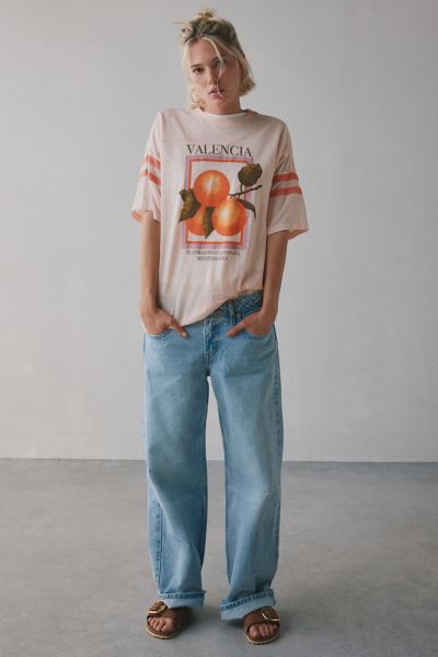 BDG ROWAN VALENCIA ORANGE GRAPHIC OVERSIZED TEE IN PEACH, WOMEN'S AT URBAN OUTFITTERS 