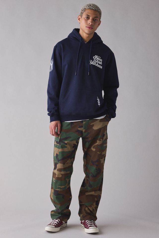 スウェット・トレーナー Pro Standard MLB New York Yankees Hoodie Sweatshirt Pro Standard MLB New York Yankees Souvenir Graphic Hoodie