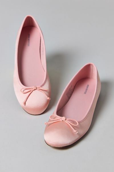 UO Lucy Satin Ballet Flat Product Page