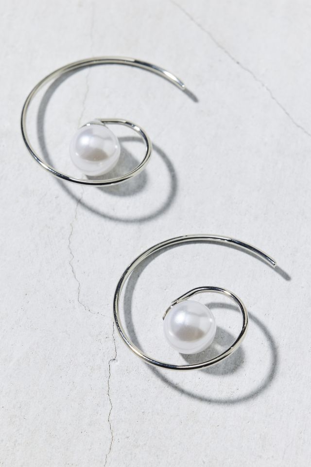 Boucle d'oreille créole perle tourbillonnante #1