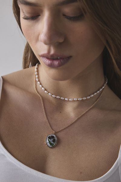 Flora Flower Pendant Pearl Layering Necklace Set