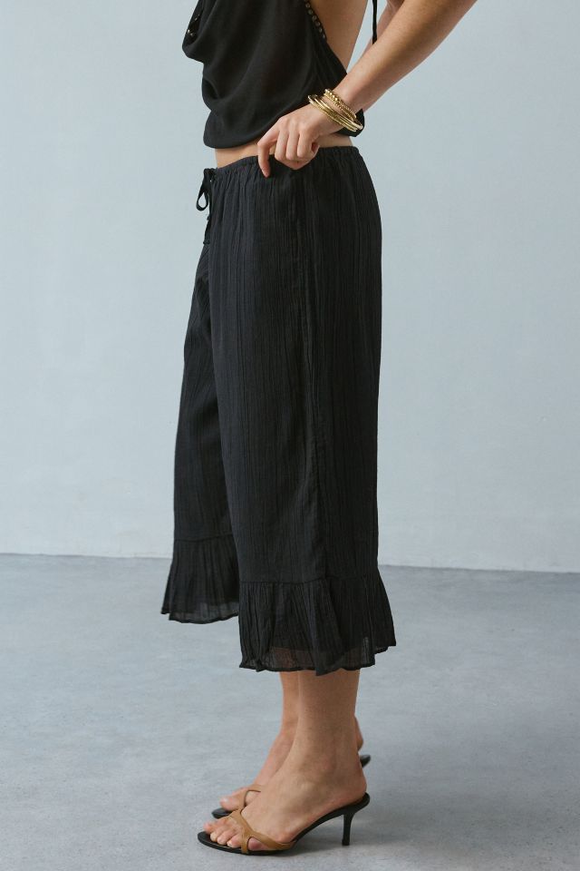 Kimchi Blue Livia Ruffle Bloomer Capri Pant #3