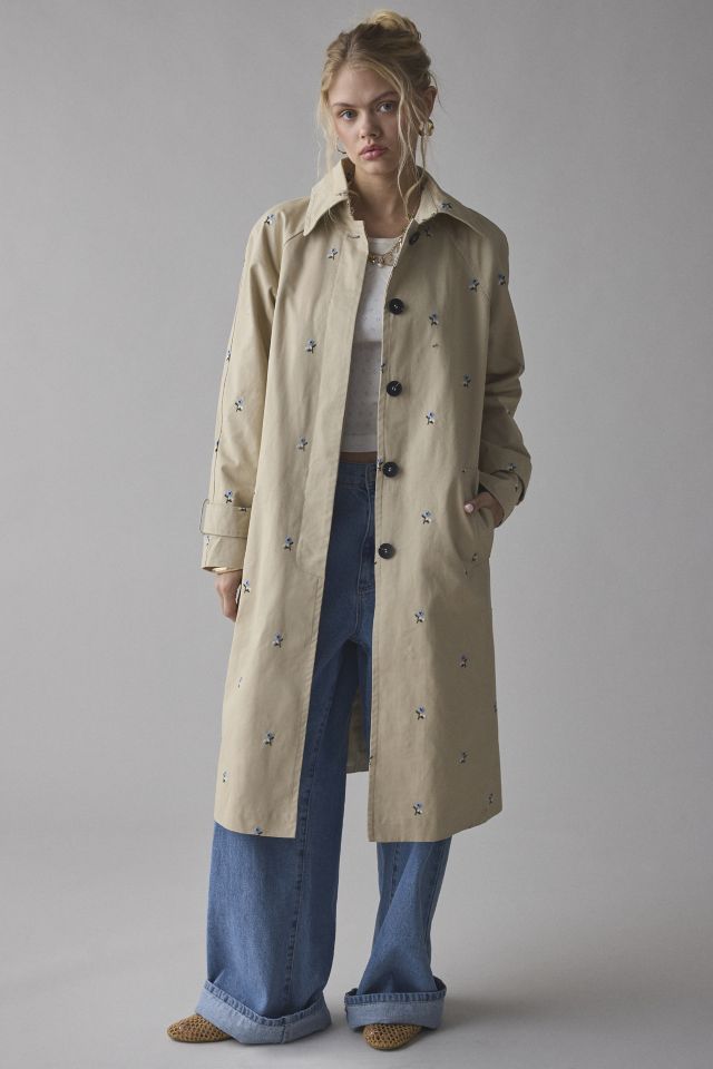 Avec Le Filles Floral Embroidered Button-Back Trench Coat
