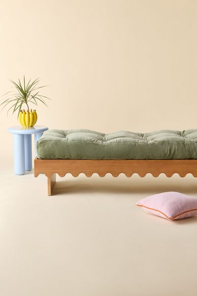 Roma Scalloped Wood Daybed
