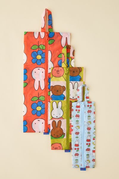 Urban Outfitters 限定【BAGGU】Miffy Laptop Sleeve Miffy Baggu Puffy Recycled Nylon Laptop Sleeve – MoMA Design