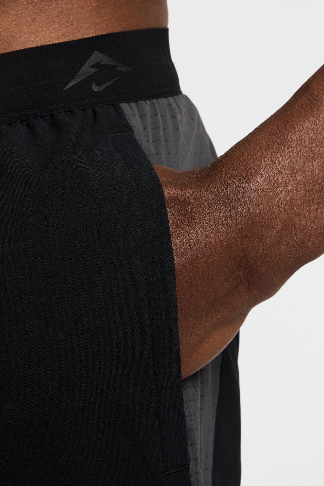 Nike Trail Dri-FIT 6" Running Short