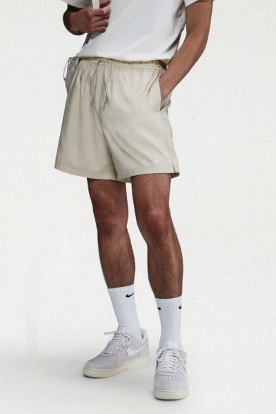 Nike Club Flow Woven Short