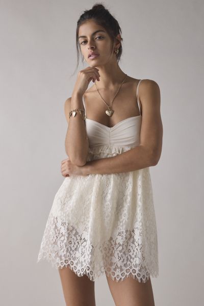 Robe mini bébé en dentelle festonnée transparente Aria AFRM