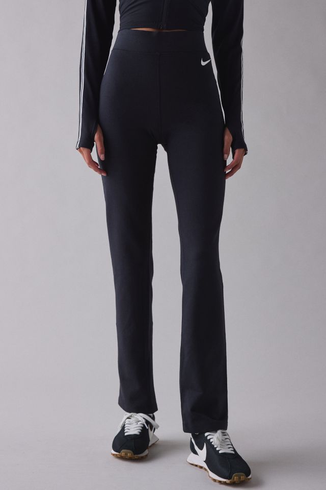 Nike Sportswear Classic High-Rise Flare Legging #1
