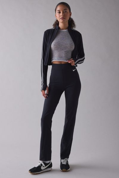 Nike Sportswear Classic High-Rise Flare Legging