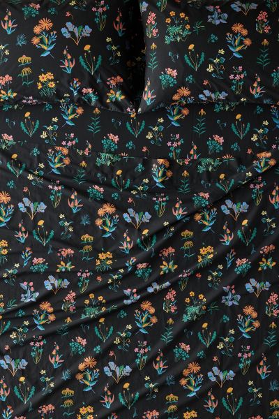 Urban Outfitters Flori Wildflower Patterned Sheet Set In Black At