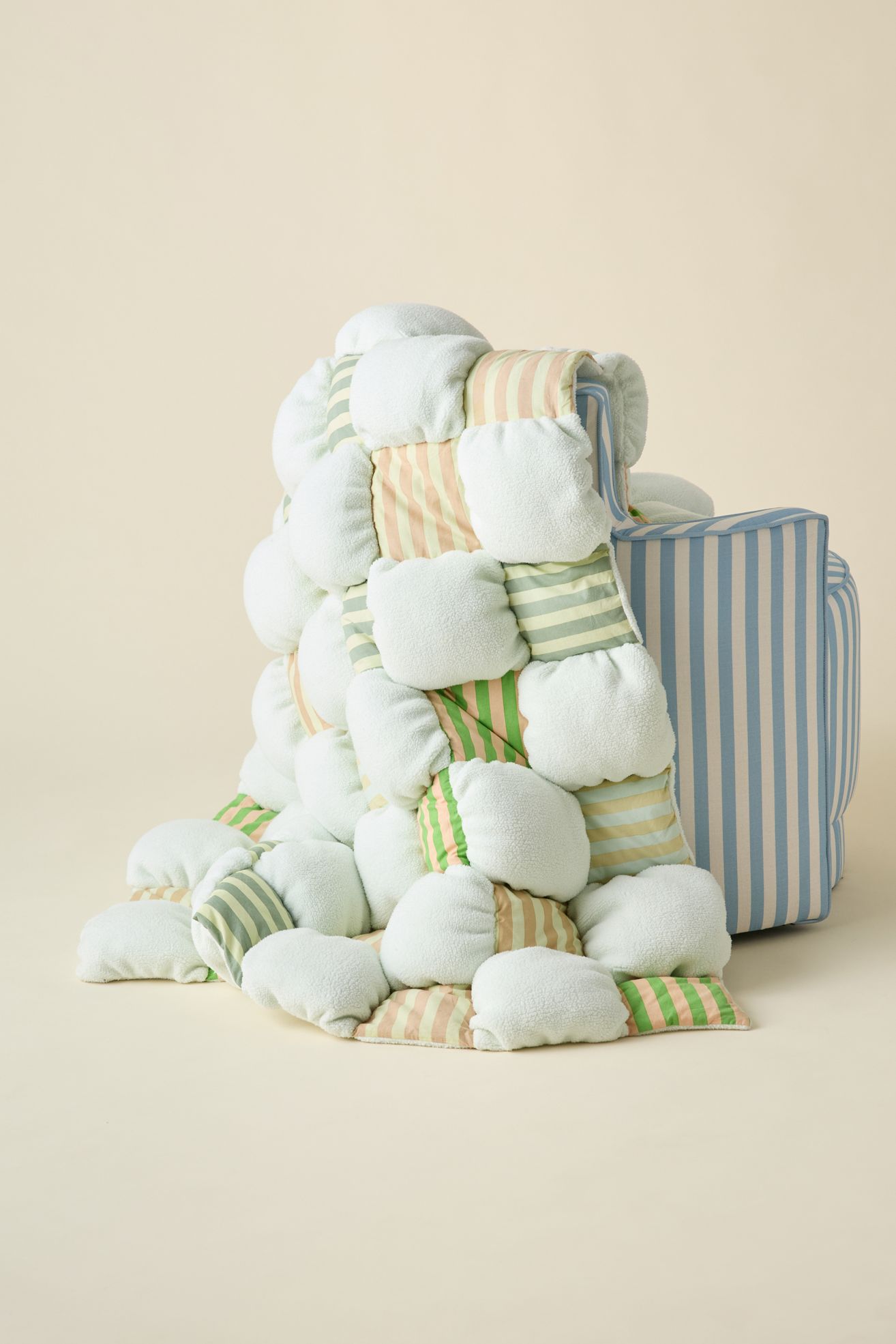 Printed Marshmallow Cloud Fleece Throw Blanket - Green, ONE SIZE