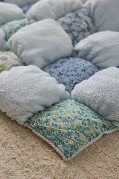 Printed Marshmallow Cloud Fleece Throw Blanket