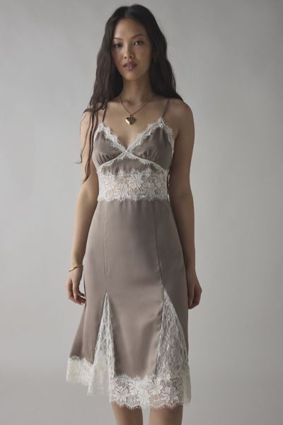 Kimchi Blue Dipped In Lace Satin Slip Midi Dress Product Page