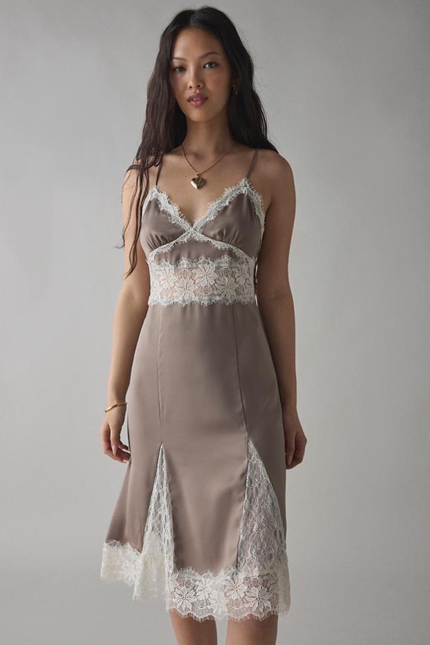 Kimchi Blue Dipped In Lace Satin Slip Midi Dress
