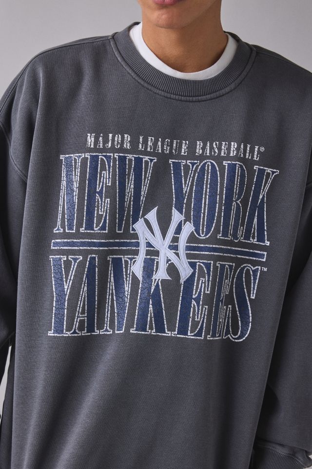 Mitchell & Ness MLB New York Yankees Downtown Graphic Crew Neck Sweatshirt #3