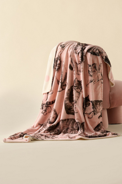 Cozy Logan Patterned Fleece Throw Blanket | Urban Outfitters