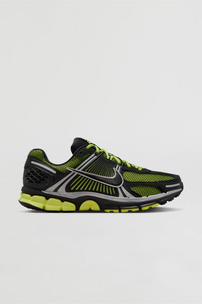 Nike Men's Zoom Vomero 5 Cushioned Sneaker