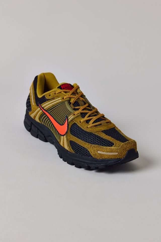 Nike Men's Zoom Vomero 5 Sneaker #3